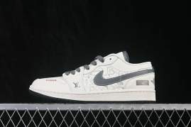 Picture of Air Jordan 1 LOW _SKUfw24269316184960172fw
